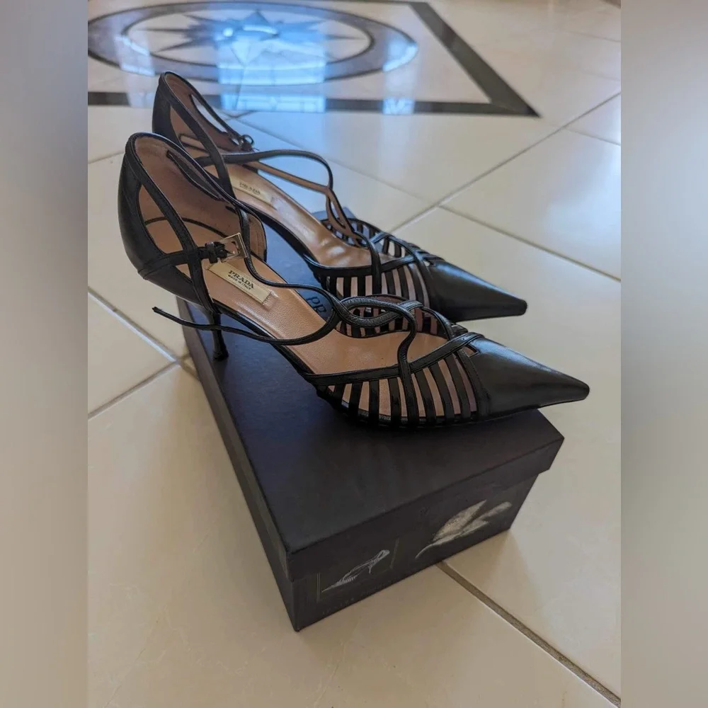 Prada Capretto Black Leather Heels Size: 39 - Picture 2 of 13